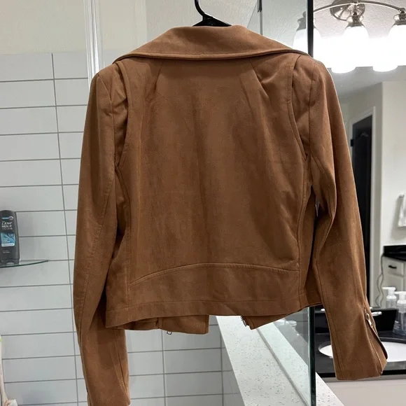 Vici Women's Brown Leather Jacket - Picture 3 of 3